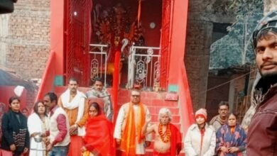 Photo of वैदिक मंत्रोच्चारण के साथ हुआ देवी जागरण, अष्टादश भुजेश्वरी मां दुर्गा मंदिर का पट खुला, भक्तजनों का लगा तांता