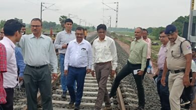 Photo of रेलवे संरक्षा आयुक्त, पूर्वी सर्किल एस. मित्रा ने कियुल गया परियोजना का निरीक्षण, दिया निर्देश