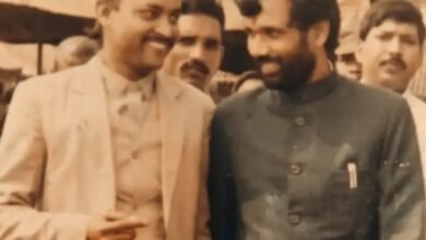 Photo of पूर्व केंद्रीय मंत्री राम विलास पासवान से अंतरंग वार्ता की कथा वरिष्ठ पत्रकार डॉ अरविन्द वर्मा ने सुनाई