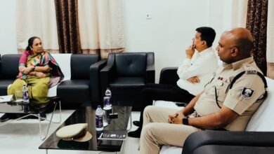 Photo of राष्ट्रीय महिला आयोग की सदस्य ममता कुमारी ने डीएम, एसपी को दिया निर्देश बोली एक सप्ताह के भीतर जांच करें पूरी