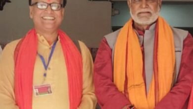 Photo of राजनीतिज्ञ सुरेश भगत और समाज सेवी डॉ अरविन्द वर्मा की अंतरंग वार्ता में कलवार समाज को सशक्त और मजबूत बनाने पर मिला बल