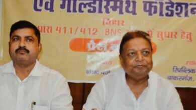 Photo of आखिर, क्यों चोर/डकैत के कहने पर सर्राफा व्यापारी को पुलिस भेजती है जेल ?