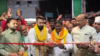 Photo of एनडीए समर्थित प्रत्याशी बबलू मंडल हेतु प्रधान चुनाव कार्यालय का सांसद राजेश वर्मा ने किया उद्घाटन