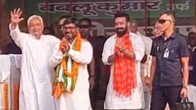 Photo of सीएम नीतीश कुमार ने एनडीए प्रत्याशी बबलू मंडल को पहनाया विजय श्री का माला