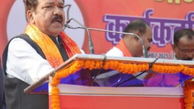 Photo of दिल्ली से वापस आते ही पुनः सक्रिय हुए उद्योग मंत्री डॉ दिलीप जायसवाल, बैठकों का दौर शुरू