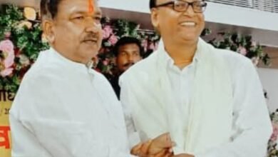 Photo of बिहार सरकार के उद्योग एवं पथ निर्माण मंत्री डॉ दिलीप जायसवाल ने वरिष्ठ पत्रकार डॉ अरविन्द वर्मा को दी जन्म दिवस पर बधाई एवं शुभकामनाएं