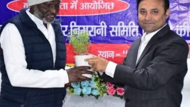 Photo of दिशा की बैठक में समस्याओं की लड़ी लगी, डीएम डॉ नवल किशोर चौधरी ने समाधान हेतु की त्वरित कार्रवाई