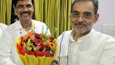 Photo of रालोमो के सुप्रीमो उपेन्द्र कुशवाहा के जन्म दिन पर अंगद कुशवाहा एवं डॉ अरविन्द वर्मा ने दी बधाई एवं की दीर्घायु होने की कामना