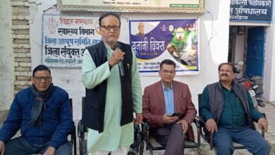 Photo of यूनानी दिवस पर ज़िला देशी चिकित्सा पदाधिकारी डॉ सुनील कुमार साहू ने हरी झंडी दिखाकर विदा किया चलंत जागरूकता रथ