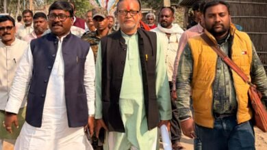 Photo of पीड़ितों की दर्द सुन सदर विधायक बबलू मंडल पहुंचे रामचन्दा, विद्युत ग्रीड स्टेशन निर्माण स्थल पर