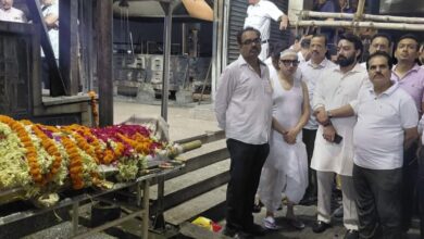 Photo of सांसद राजेश वर्मा के श्वसुर दिवंगत सुशील तोसवार के निधन पर बीपीआई के चेयरमैन डॉ अरविन्द वर्मा ने व्यक्त किया गहरा शोक