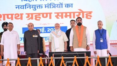 Photo of ऐतिहासिक गांधी मैदान में हुआ सम्राट मंत्रिमंडल का शपथ ग्रहण समारोह