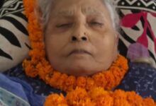 Photo of कांग्रेसी पूर्व सांसद डॉ चंद्रशेखर वर्मा की धर्मपत्नी ऊषा देवी का निधन, शोकाकुल हुआ इलाका