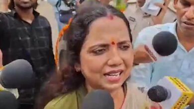 Photo of बांकीपुर विधान सभा क्षेत्र से जनशक्ति जनता दल प्रत्याशी वीणा मानवी गिरफ्तार, समर्थकों में आक्रोश